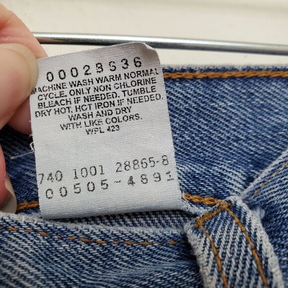 Levi's 505 Regular Fit Straight Leg Y2K medium wash jeans - Picture 6 of 10